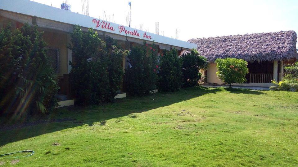 Villa Peralta Inn Donsol Εξωτερικό φωτογραφία